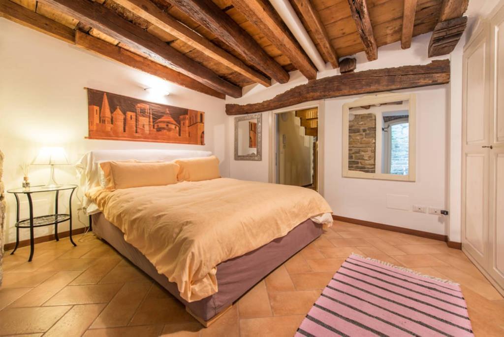 Porta Dipinta House Bergamo Alta Daire Oda fotoğraf